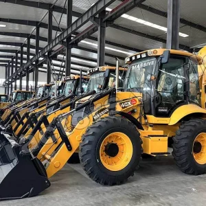 Massive 4CX Backhoe Loader In Antigua and Barbuda
